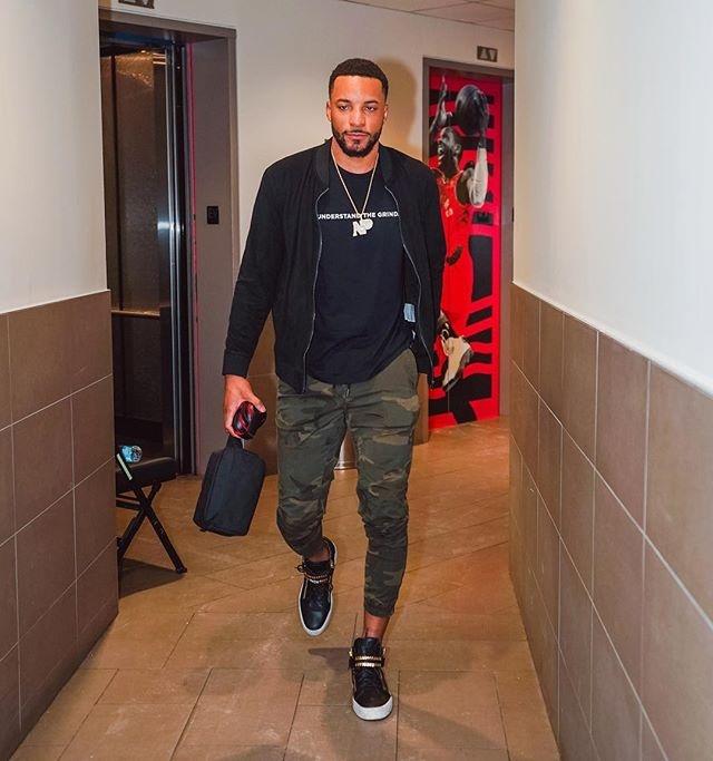 马尔基西奥玩皇马传奇二选一：C罗＞齐达内、大罗（马尔基西奥皇马传奇二选一：C罗力压齐达内与大罗）