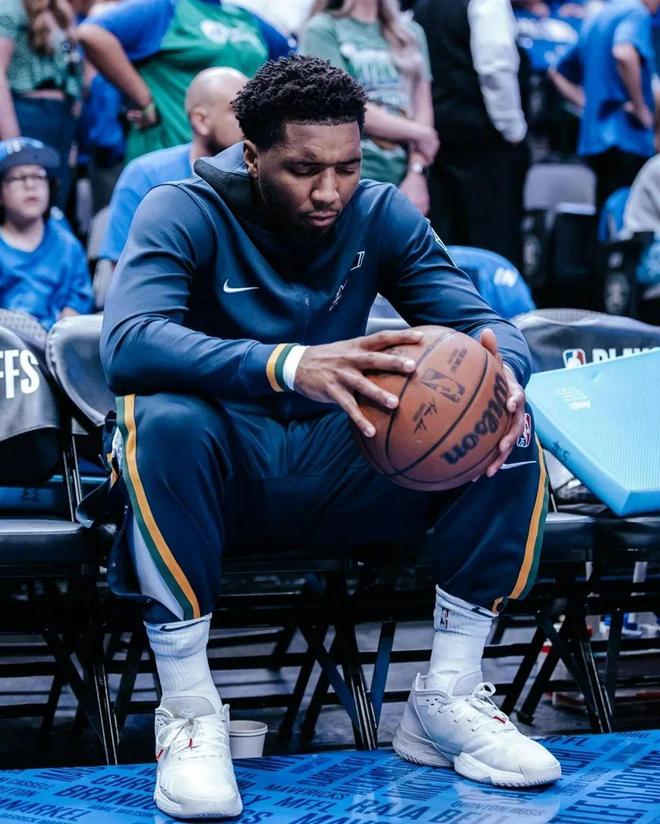 BURTON运动员团队新赛季多点开花，苏翊鸣连夺两冠（BURTON选手新赛季全面爆发，苏翊鸣豪取两连冠）