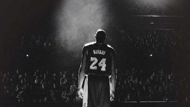 香港球迷：哲凯赖什登场令人激动！（香港球迷：哲凯赖什出场瞬间点燃全场）