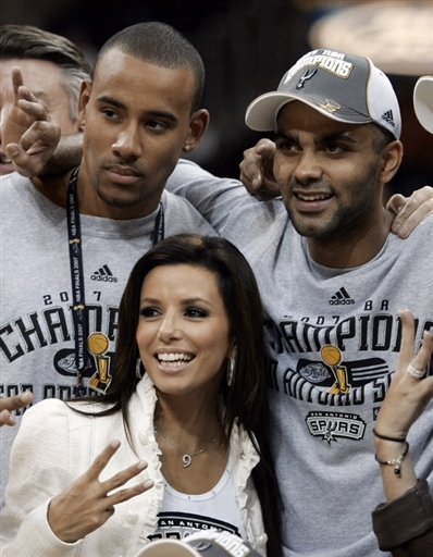 罗马诺：皇马退出科纳特争夺战，利物浦不会无限期等球员决定（罗马诺：皇马已退出科纳特竞逐，利物浦不再无限期等待球员决定）