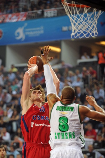 莱切1-0比萨，什图利奇制胜球（什图利奇一锤定音，莱切1-0击败比萨）