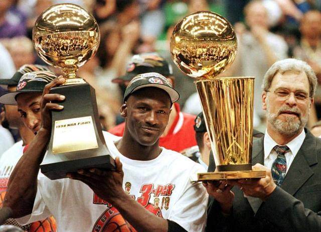 梅西：听到阿尔巴和布斯克茨将退役很难过，总有一天会轮到我（梅西谈阿尔巴与布斯克茨退役：感到难过，总有一天也会轮到我）