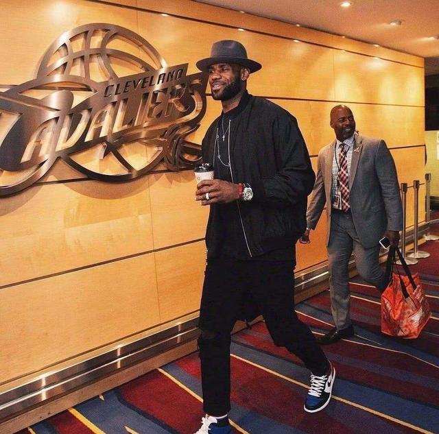 Tyc：国米有意维拉门将大马丁，将其视为索默的替代者（TyC：国米相中维拉门将马丁内斯，视其为索默接班人）