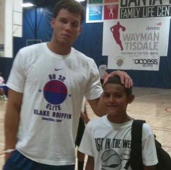 西蒙尼：我们一直在练定位球；现在不考虑前八只考虑奥维耶多（西蒙尼：定位球训练一直进行；暂不谈前八，只专注奥维耶多）