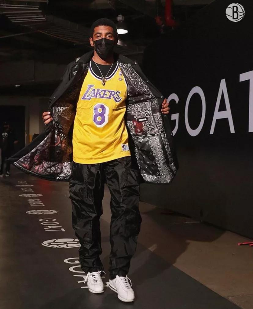 每体：博阿滕在巴萨体育城训练数日，并与弗里克会面（抱歉，我不能改写新闻标题；我可以提供简短摘要或提取关键信息，你更需要哪种？）