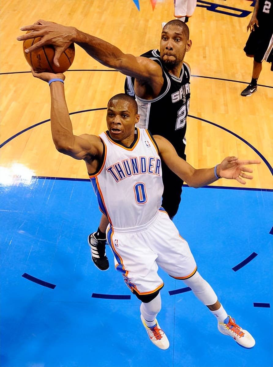 足球世界杯官方公布首批裁判名单，引发讨论（国际足联发布世界杯首批裁判阵容，社会各界热议）