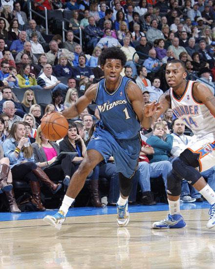 沈阳日报：新阵三线低迷无缘八强 辽篮别把“阵痛”拖成“长痛”（沈阳日报：新阵三线乏力无缘八强 辽篮需防“阵痛”演变为“长痛”）